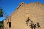 Une maison du village qui a perdu son toit (12 septembre 2013)